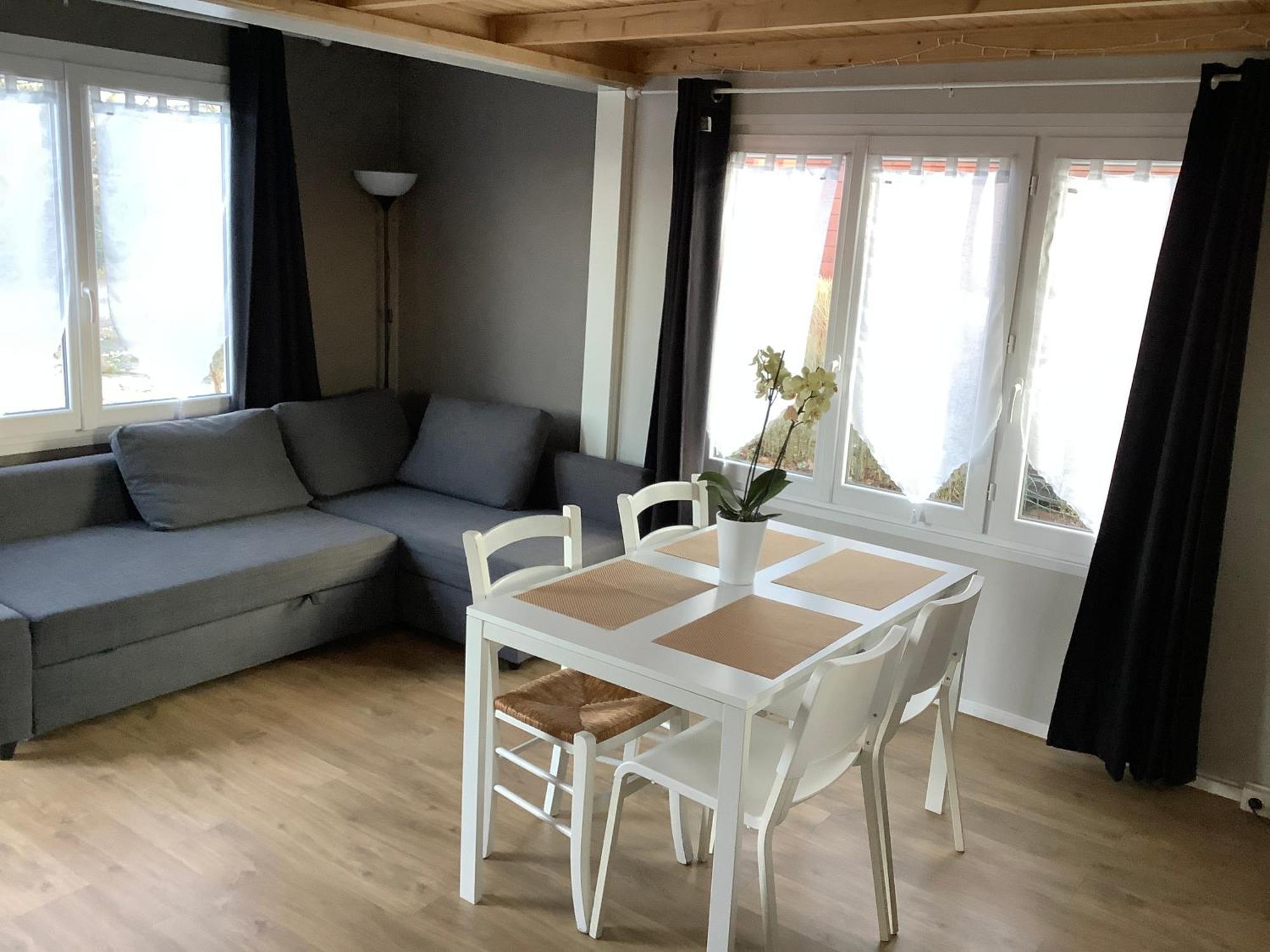 Chalet Charmant Monika Avec Piscine Yvoir ภายนอก รูปภาพ