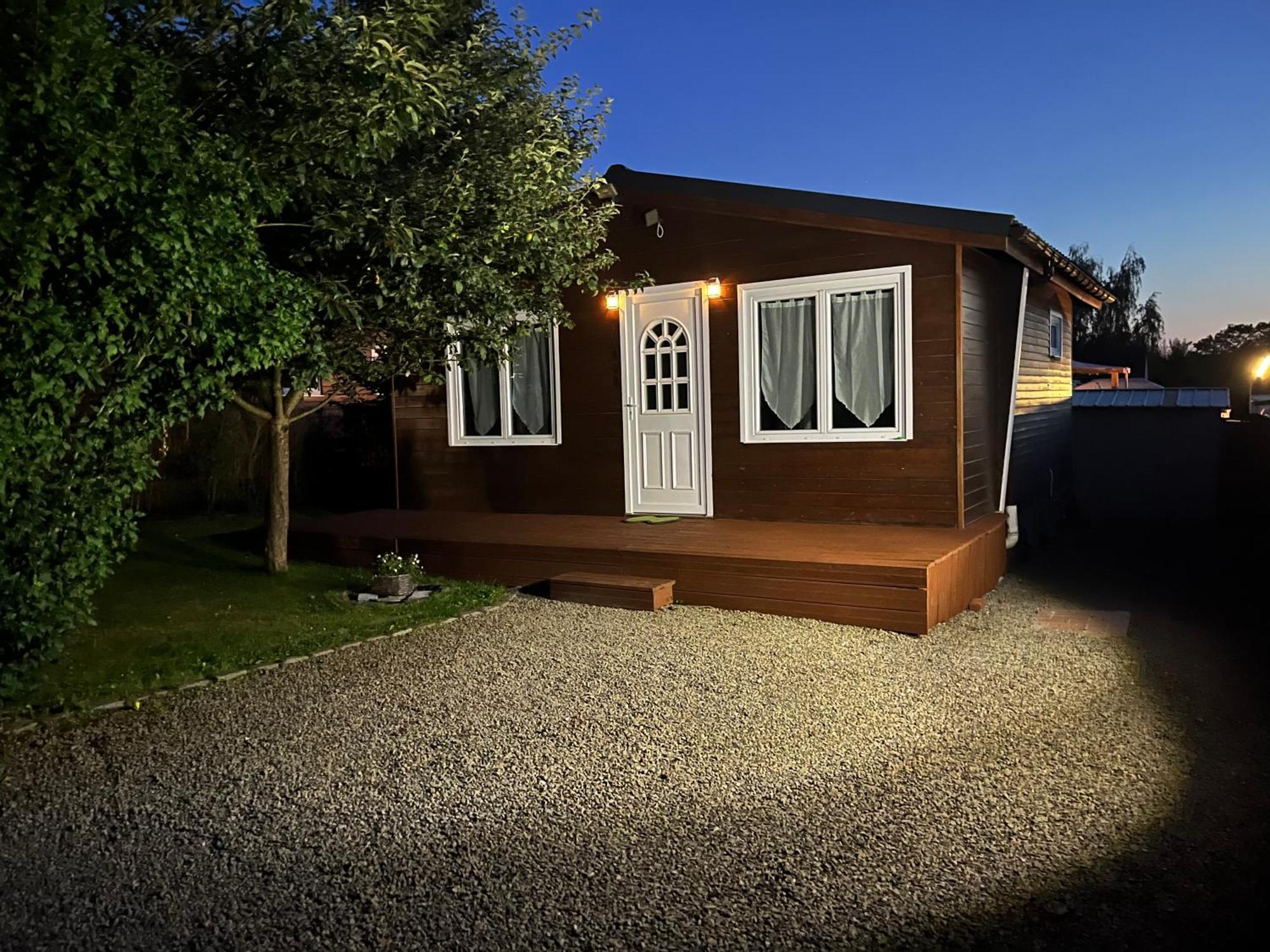 Chalet Charmant Monika Avec Piscine Yvoir ภายนอก รูปภาพ